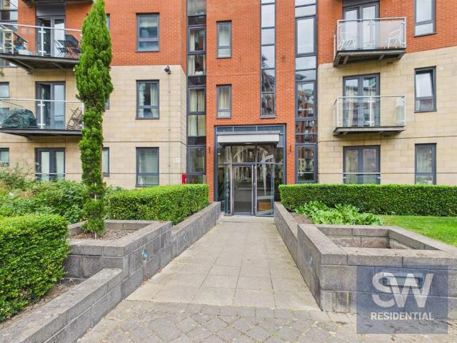 Flat for sale in Holbeck, West Yorkshire