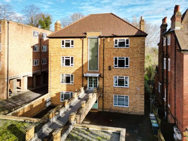 Flat for sale in Shepherd's Hill, Crouch End
