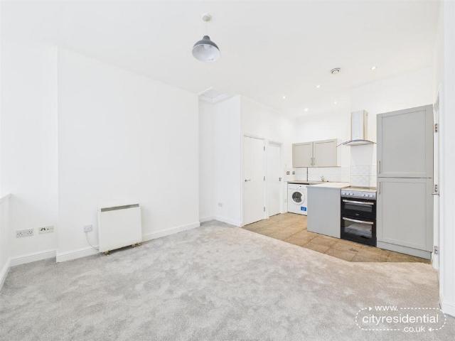 Flat for sale in City Centre, Calderstones