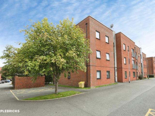 Flat for sale in Stoke, Stoke-on-Trent