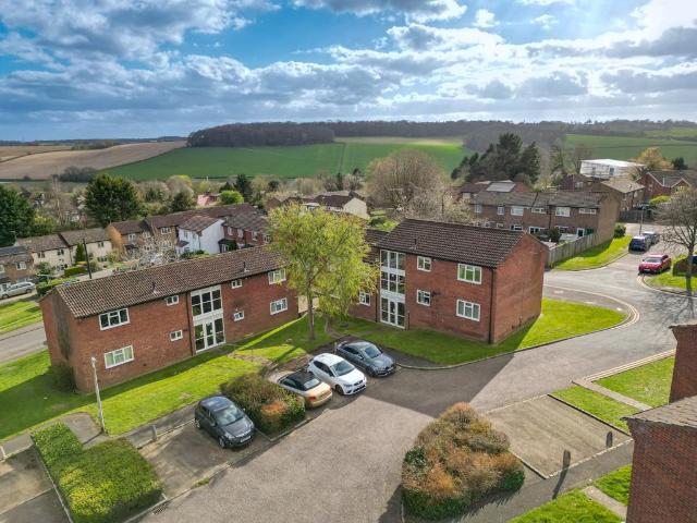 Flat for sale in Amersham