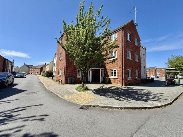 Flat for sale in School House, Gloucestershire