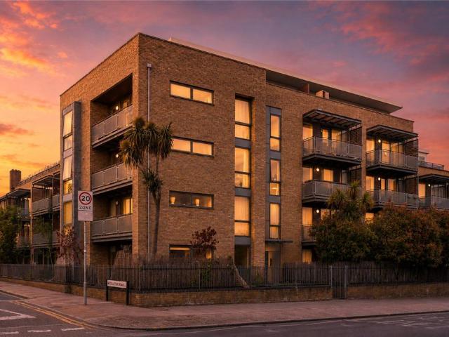 Flat for sale in Greater London