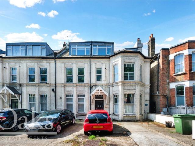 Flat for sale in Tulse Hill, Greater London