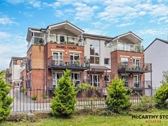 Flat for sale in Watergate, Devon