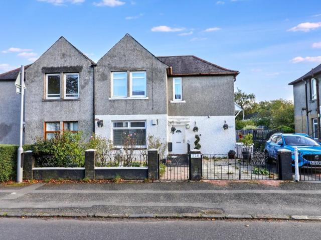 Flat for sale in Victory Gardens, Renfrew