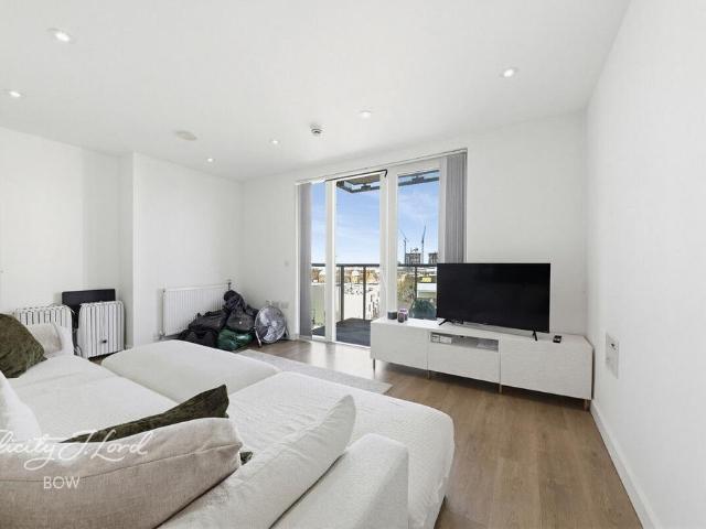 Flat for sale in Poplar Grove, Isle Of Man