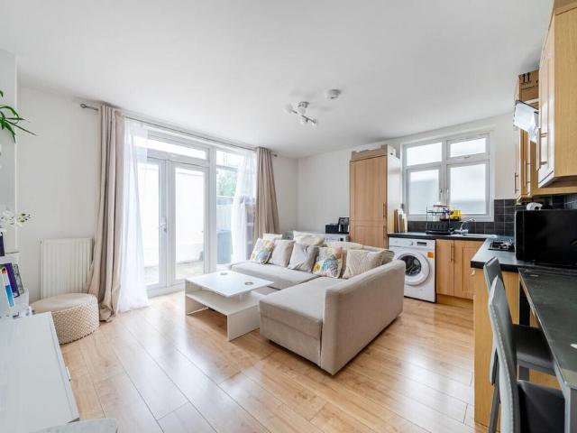 Flat for sale in London Borough of Merton, Greater London