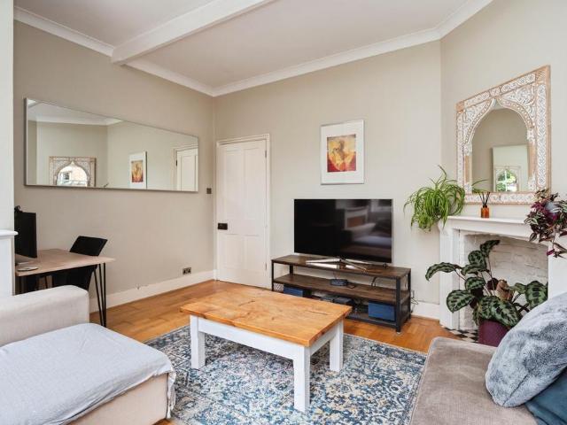 Flat for sale in Nevill Park, Sandown Park
