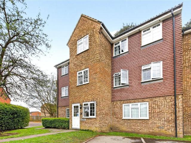 Flat for sale in Martin's Heron, Winkfield