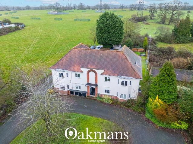 Flat for sale in Dodderhill, Crookhill