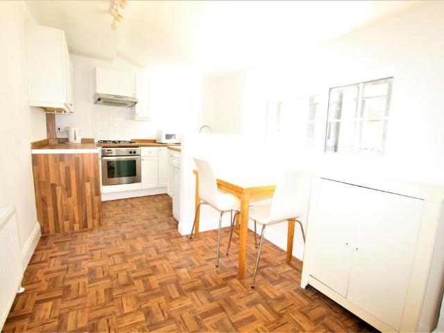 Flat for sale in Colnbrook, Slough