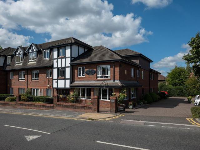 Flat for sale in Hazel Grove, Stockport
