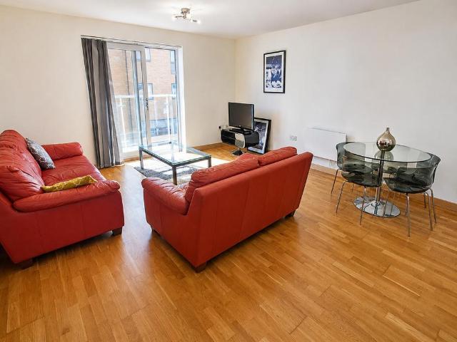 Flat for sale in Hythe, Fordham Heath
