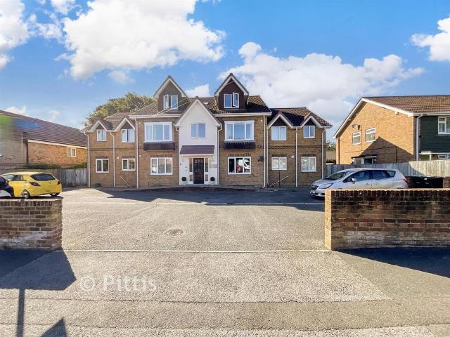 Flat for sale in Easton, Freshwater