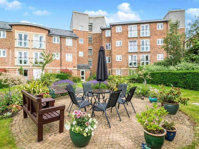 Flat for sale in Northallerton, North Yorkshire
