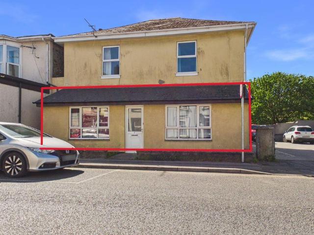 Flat for sale in Roseworthy, Cornwall