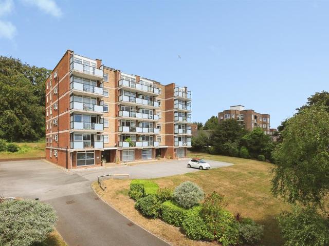 Flat for sale in Upperton, Eastbourne