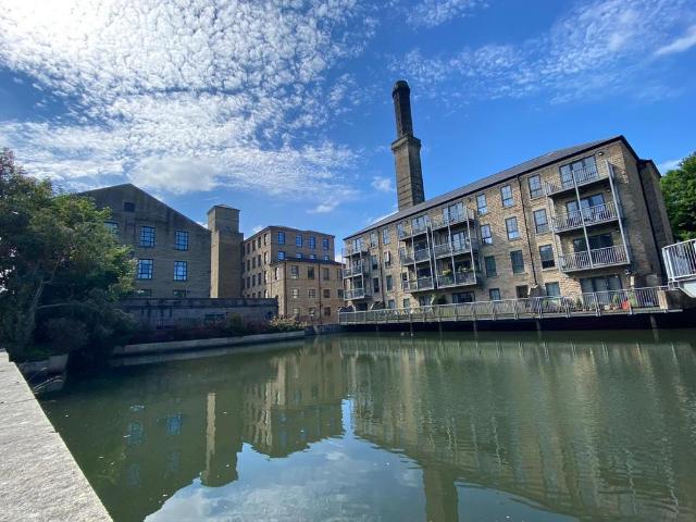 Flat for sale in Longwood, West Yorkshire