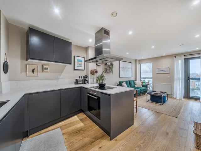 Flat for sale in East Dulwich, Isle Of Man