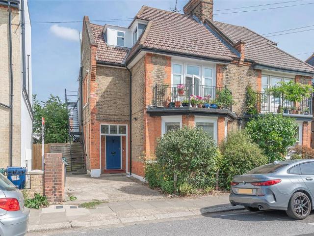Flat for sale in Muswell Hill, Greater London