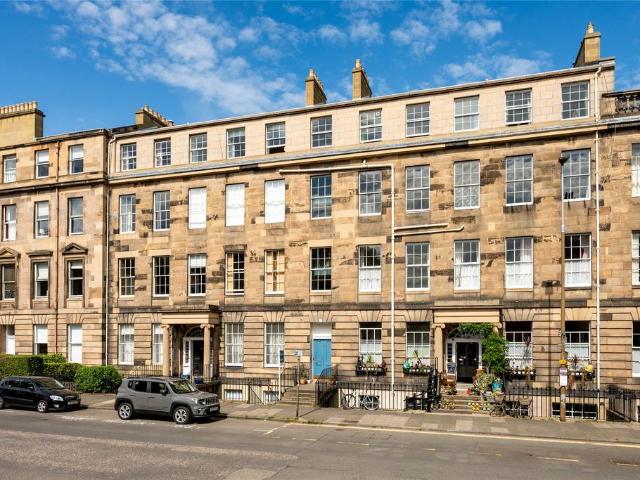 Flat for sale in Canonmills, Scotland