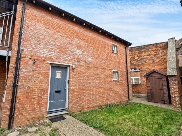 Flat for sale in Westbury, Wiltshire