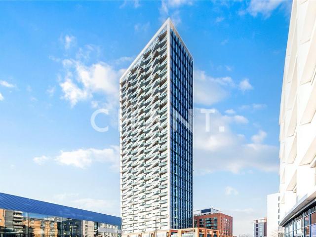 Flat for sale in London Borough of Ealing, Park Royal