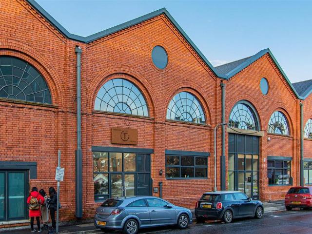 Flat for sale in Saltmead, Falcon Lodge