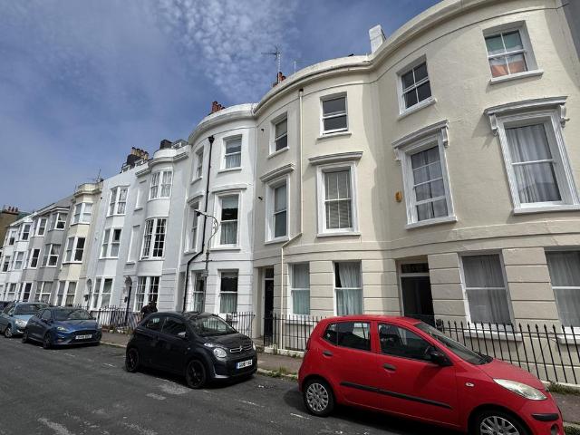 Flat for sale in Kemptown, Brighton & Hove