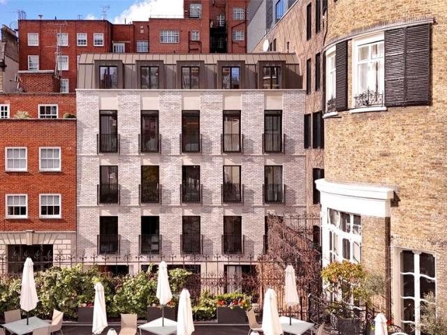 Flat for sale in East Marylebone, Mayfair