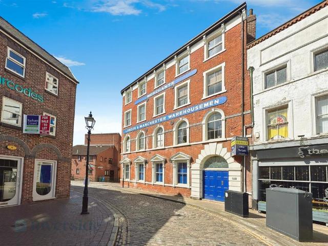 Flat for sale in Old Town, Hull
