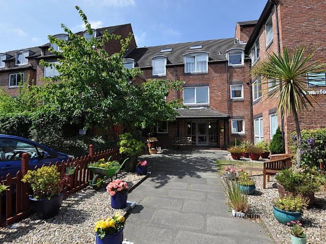 Flat for sale in South Gosforth, Tyne And Wear