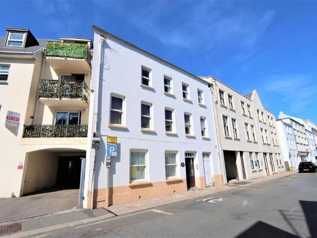 Flat for sale in St Helier, Greater London
