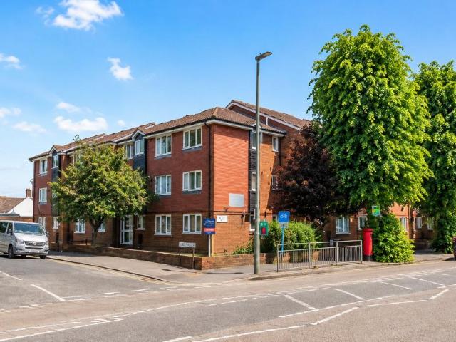 Flat for sale in Knowle Green, Lower Halliford