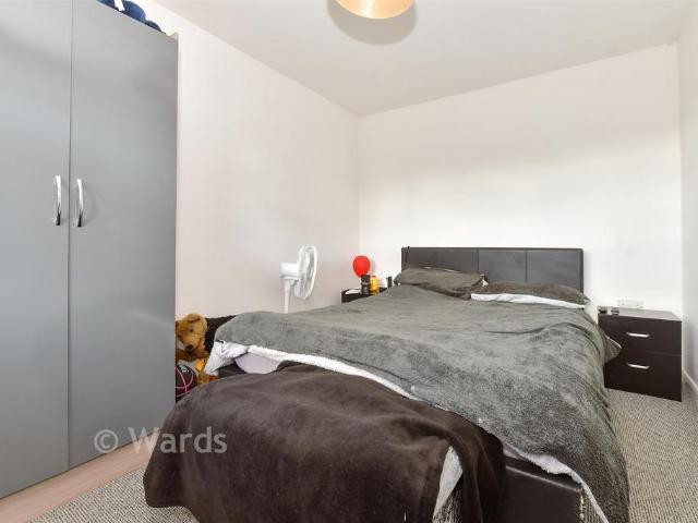 Flat for sale in St. Mildred's, The Bridge