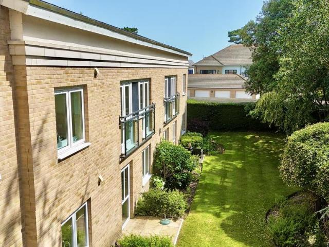 Flat for sale in Highcliffe