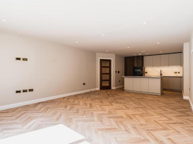 Flat for sale in Dore, South Yorkshire