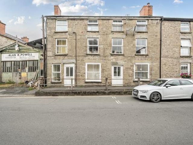 Flat for sale in Hay, Wales