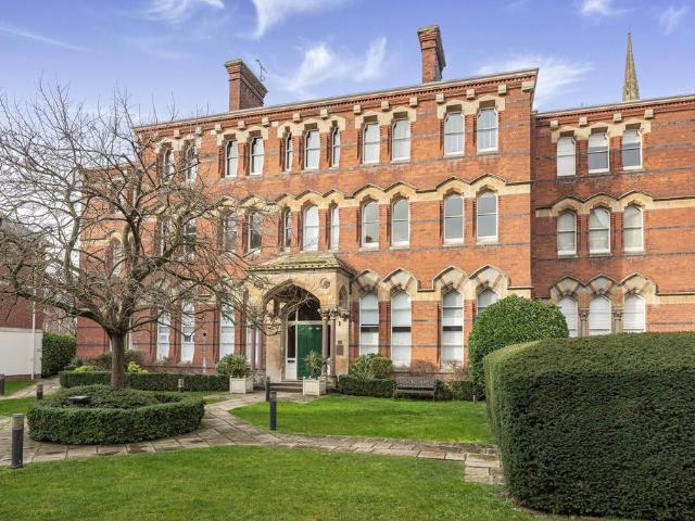 Flat for sale in Golden Valley, Isle Of Man