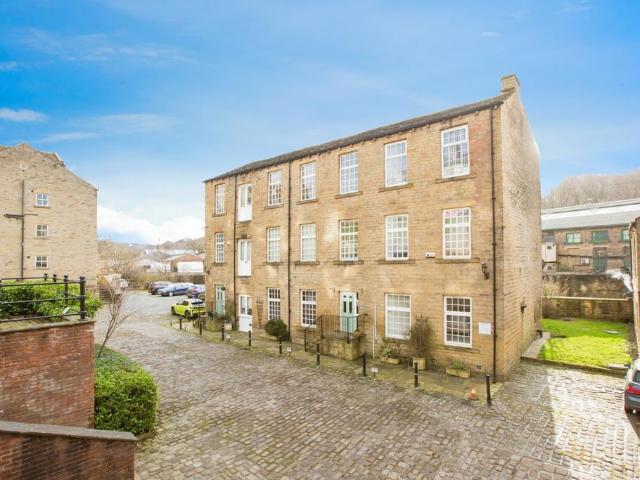 Flat for sale in Friendly, Sowerby Bridge