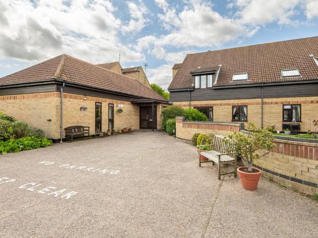 Flat for sale in Hopton-on-Sea, Stokesby