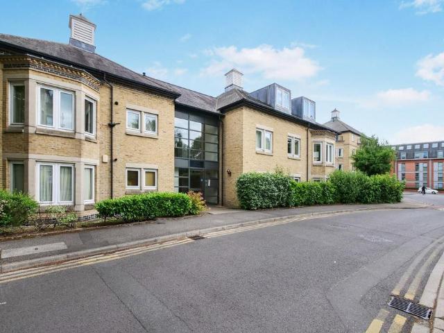 Flat for sale in Foss Islands, High Field