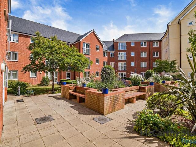 Flat for sale in Bradley Stoke