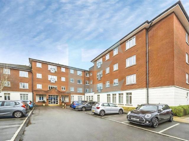 Flat for sale in West Finchley, Isle Of Man
