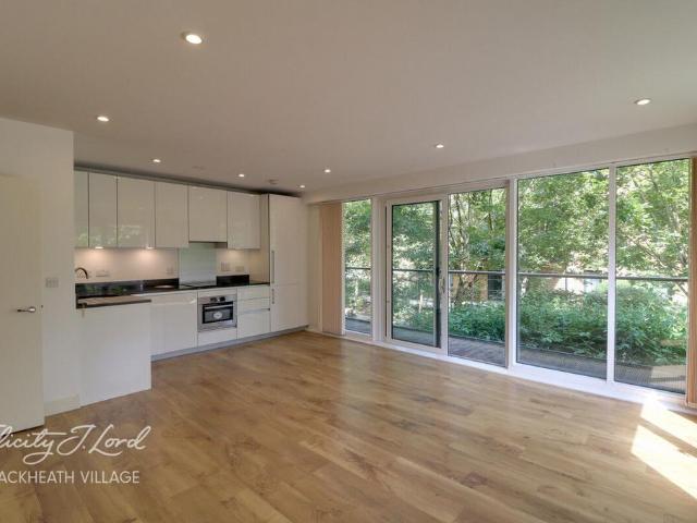 Flat for sale in Well Hall, Greater London