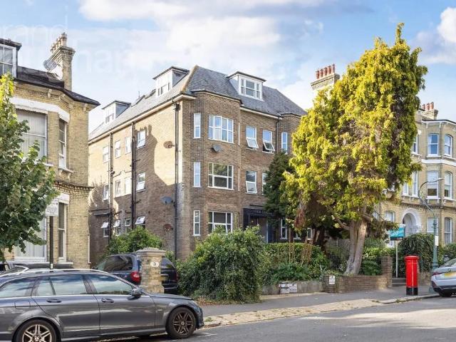 Flat for sale in Aldrington