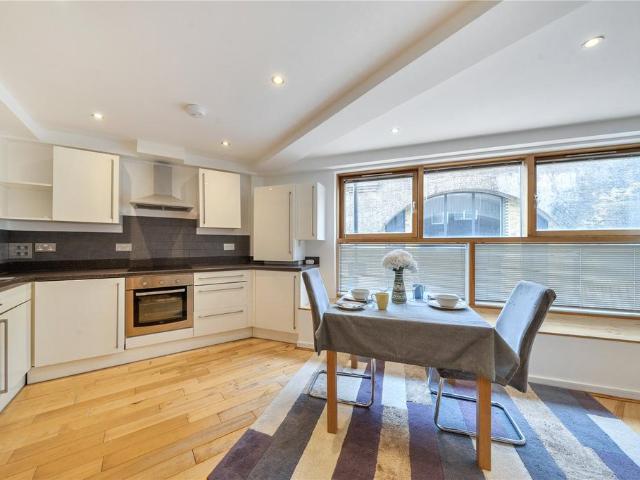 Flat for sale in Bermondsey Village, Greater London