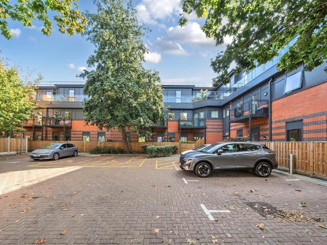 Flat for sale in North Town, Maidenhead