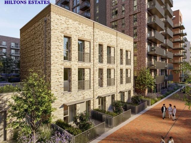 Flat for sale in London Borough of Ealing, Greater London
